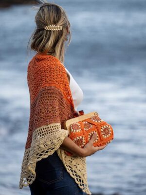 Bolso granny hecho en crochet color naranja