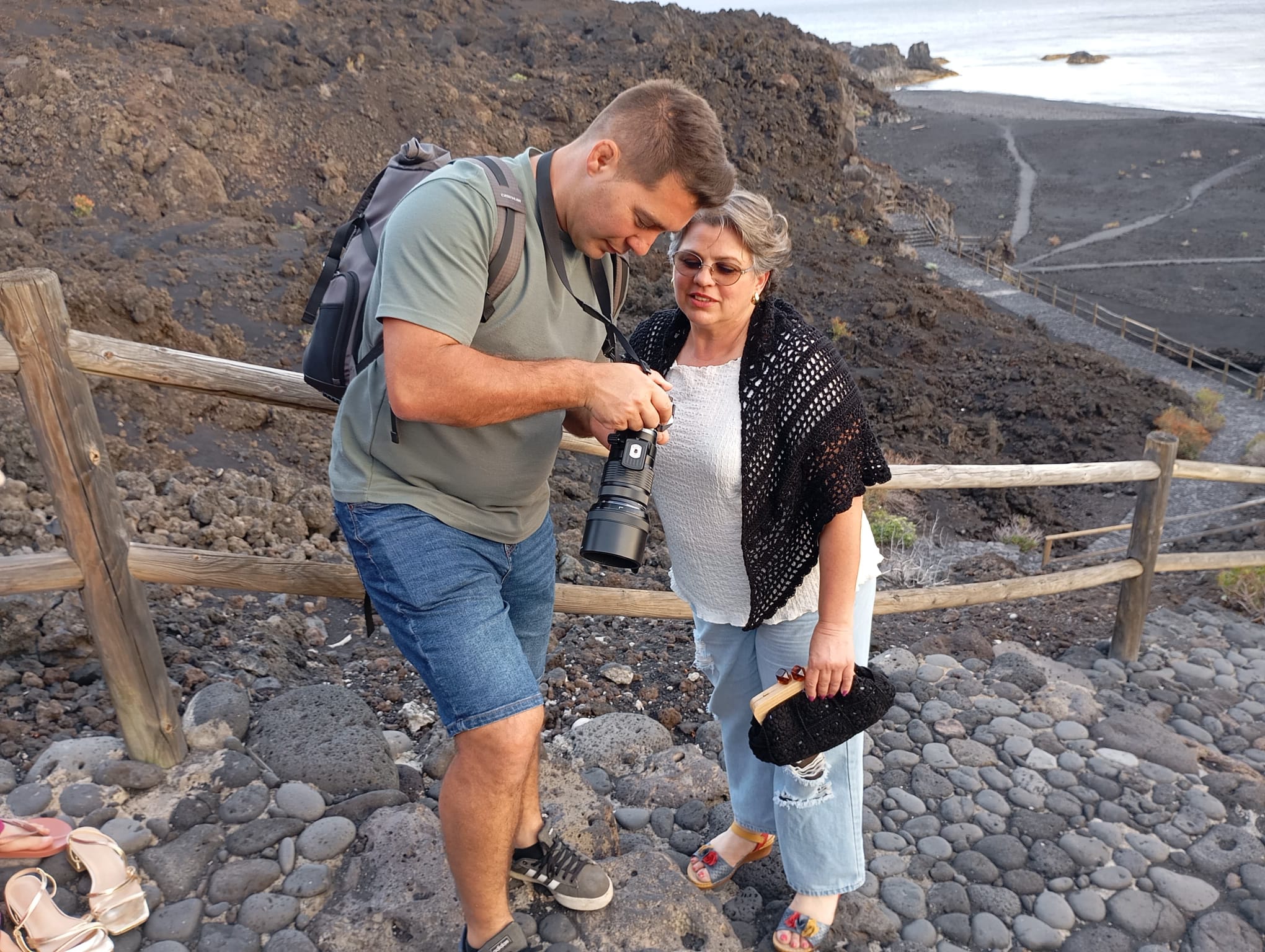 Detrás de cámaras: artesana de ganchillo en la isla de La Palma y el proceso creativo de cada pieza