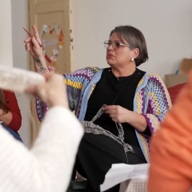 Betsaida demuestra que el ganchillo puede convertirse en una profesión gracias a su Club del Enganche