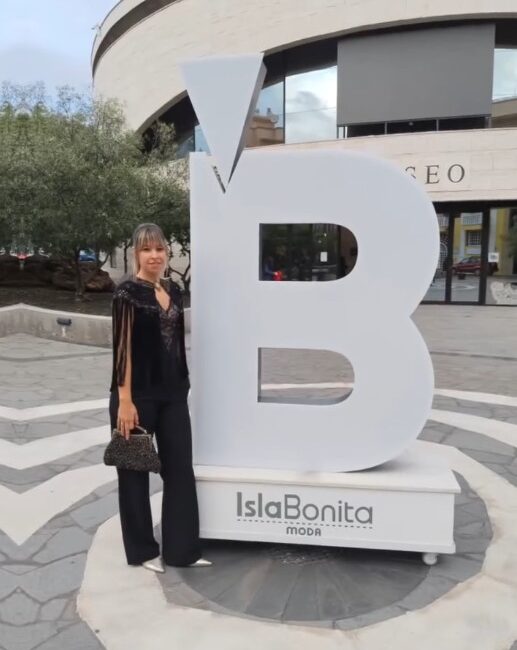 Betsaida Jorge presenta “Capa Bohemia Nocturna” en los Premios Isla Bonita Moda al Talento Made in La Palma